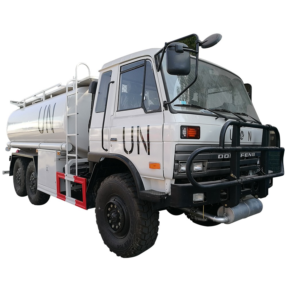 Camion de carburant Dongfeng 6 * 6