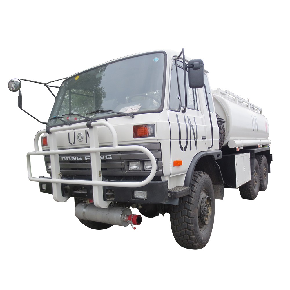 Camion-citerne de carburant Dongfeng 6 * 6