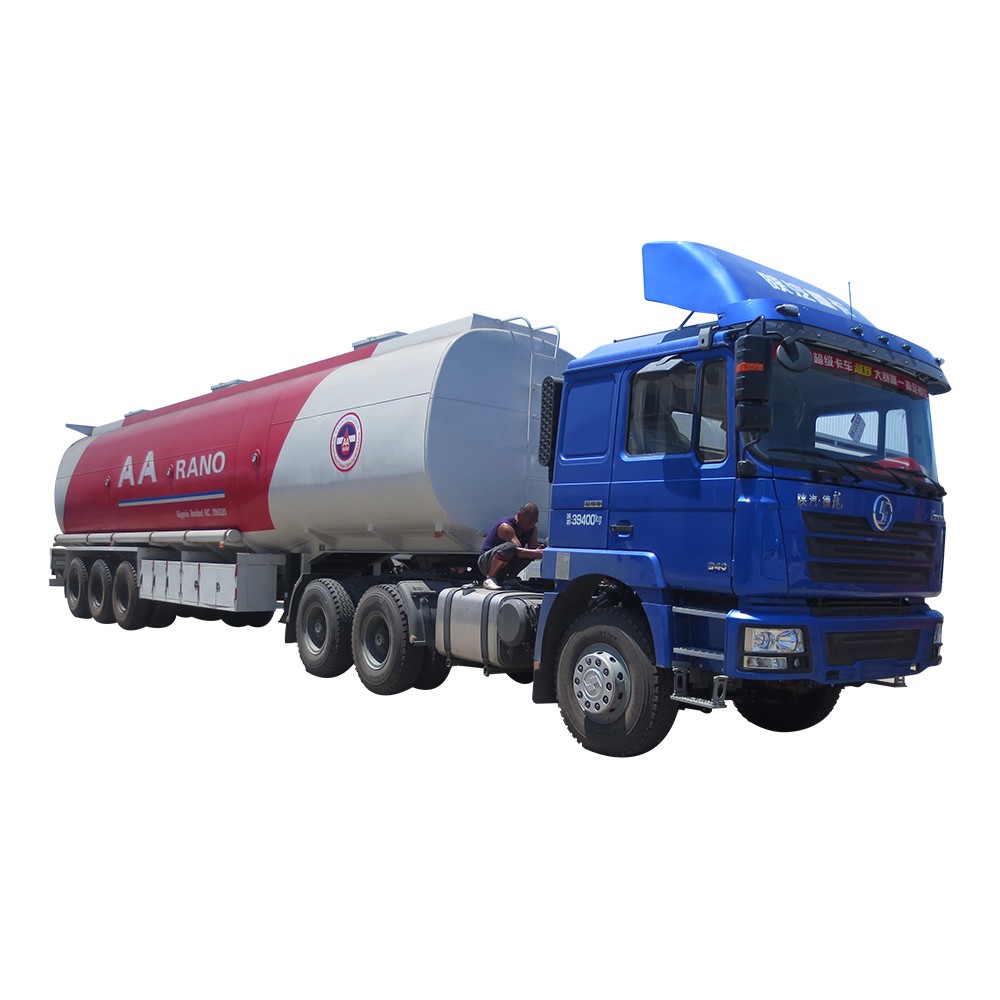 Semi remorque transport citerne d'huile 3 essieux 50000 litres
