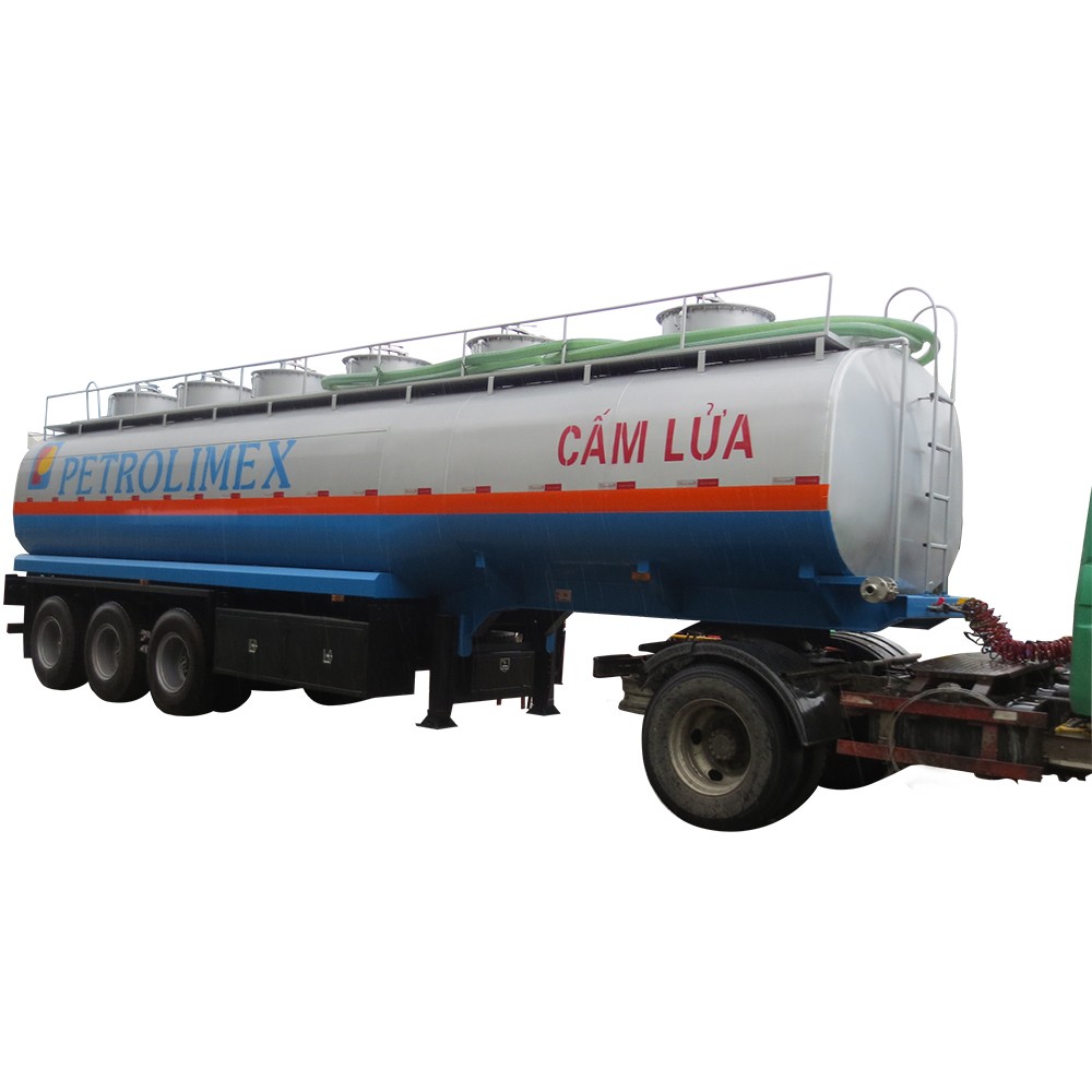 Semi-remorque réservoir d'huile 3 essieux 45000 litres